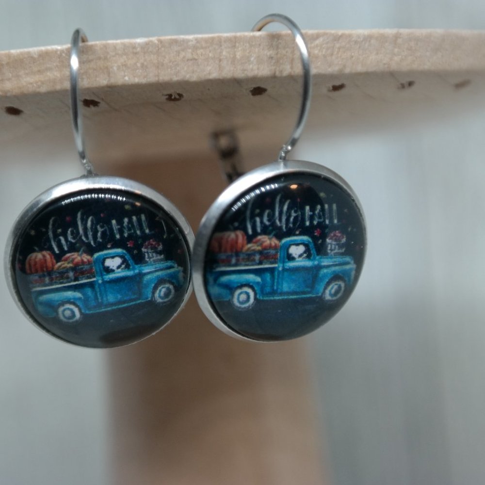 Hello fall leverback earrings - Picture 3 of 6